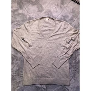 J crew gray V-neck long sleeve Medium
